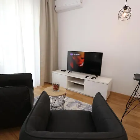 Savada Blue - Na Novom Beogradu Sa Parkingom Doplata 5 Evra Dan アパート ベオグラード