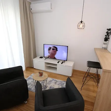 アパート Savada Blue - Na Novom Beogradu Sa Parkingom Doplata 5 Evra Dan *