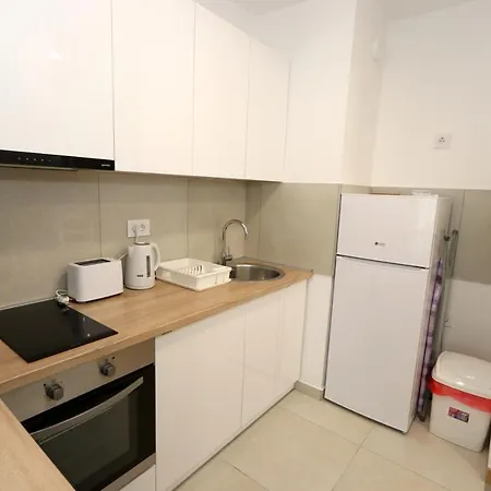 Savada Blue - Na Novom Beogradu Sa Parkingom Doplata 5 Evra Dan Apartamento