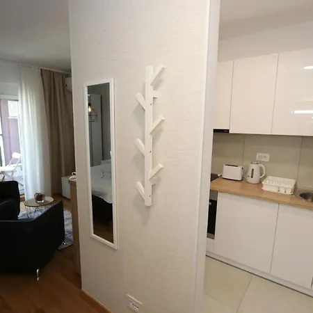 Savada Blue - Na Novom Beogradu Sa Parkingom Doplata 5 Evra Dan Apartamento Belgrado